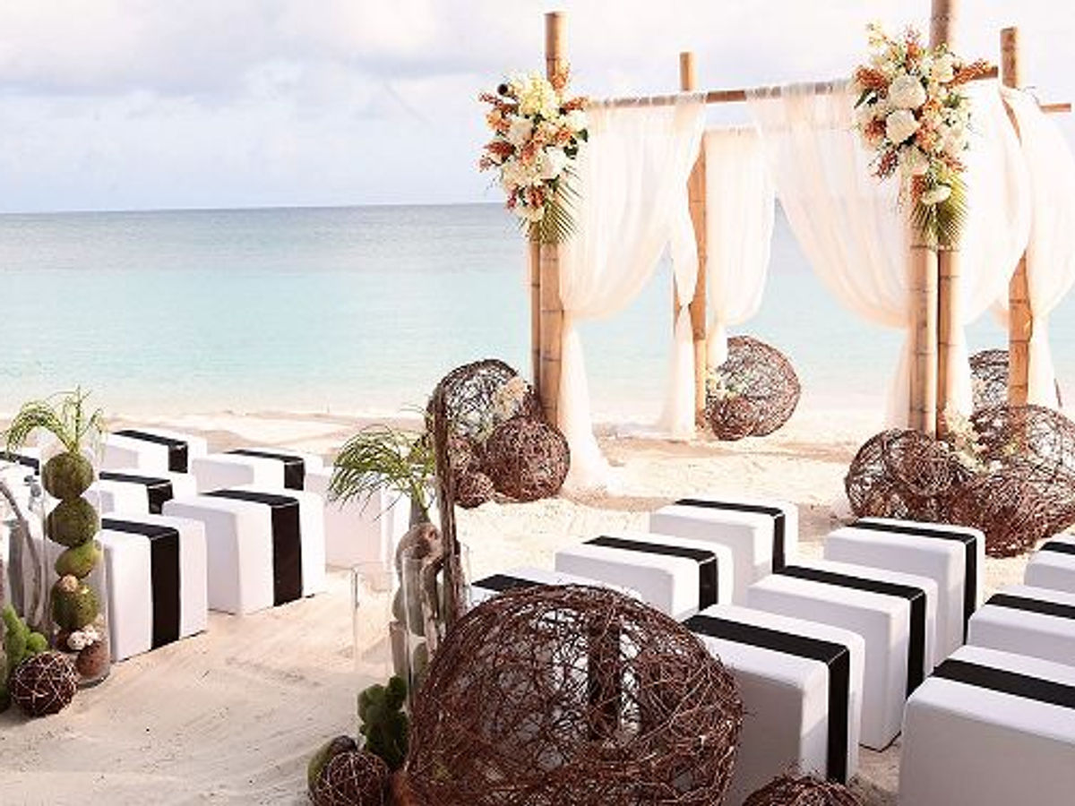 Paradise beach wedding